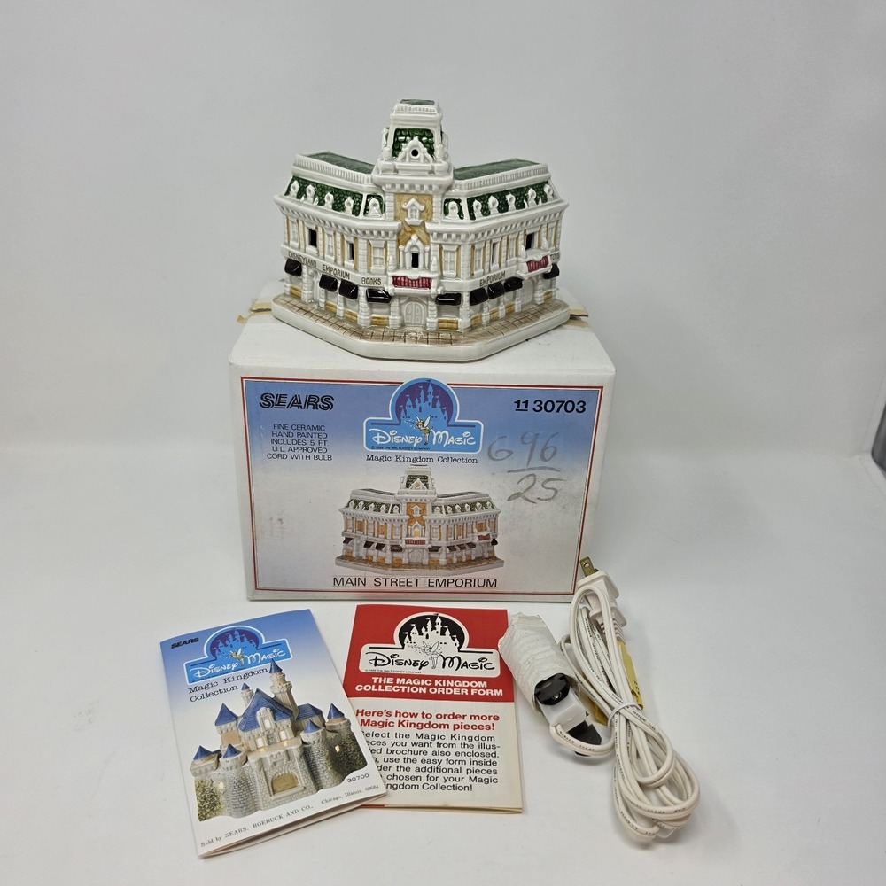 Vintage Sears 1988 Disney Magic Kingdom Collection ~ Main Street Emporium #30703 - Picture 1 of 16